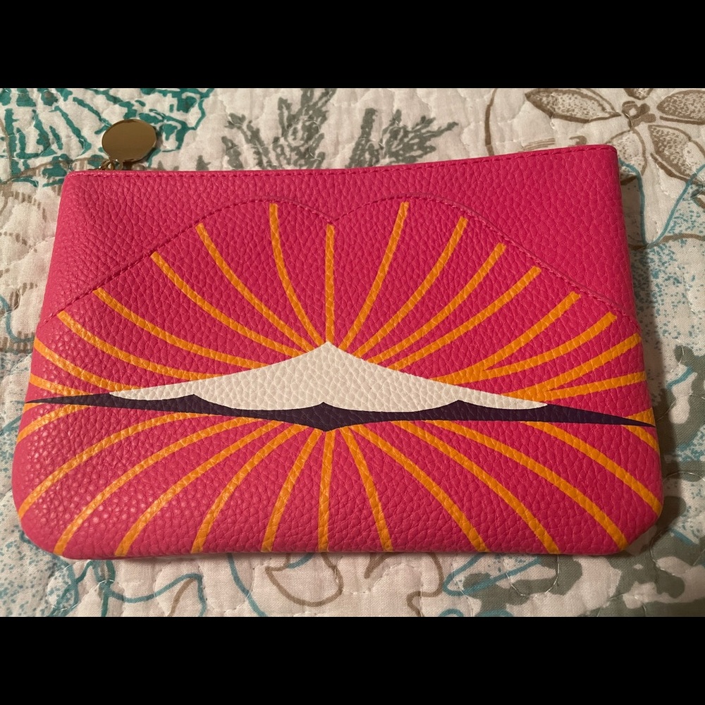 Cosmetic bag